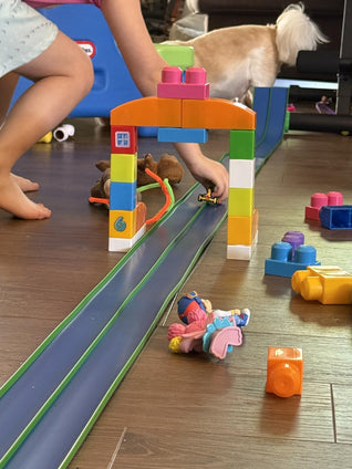 15-Ft Flexible Race Car Track Set
